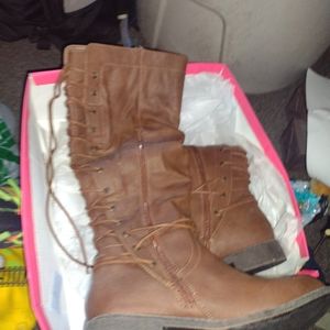 Women's boots
